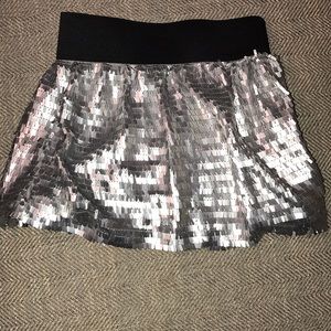 Metal fringe bubble skirt